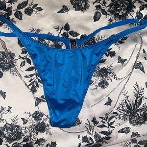 Women’s thong very sexy panty with rhinestonechain